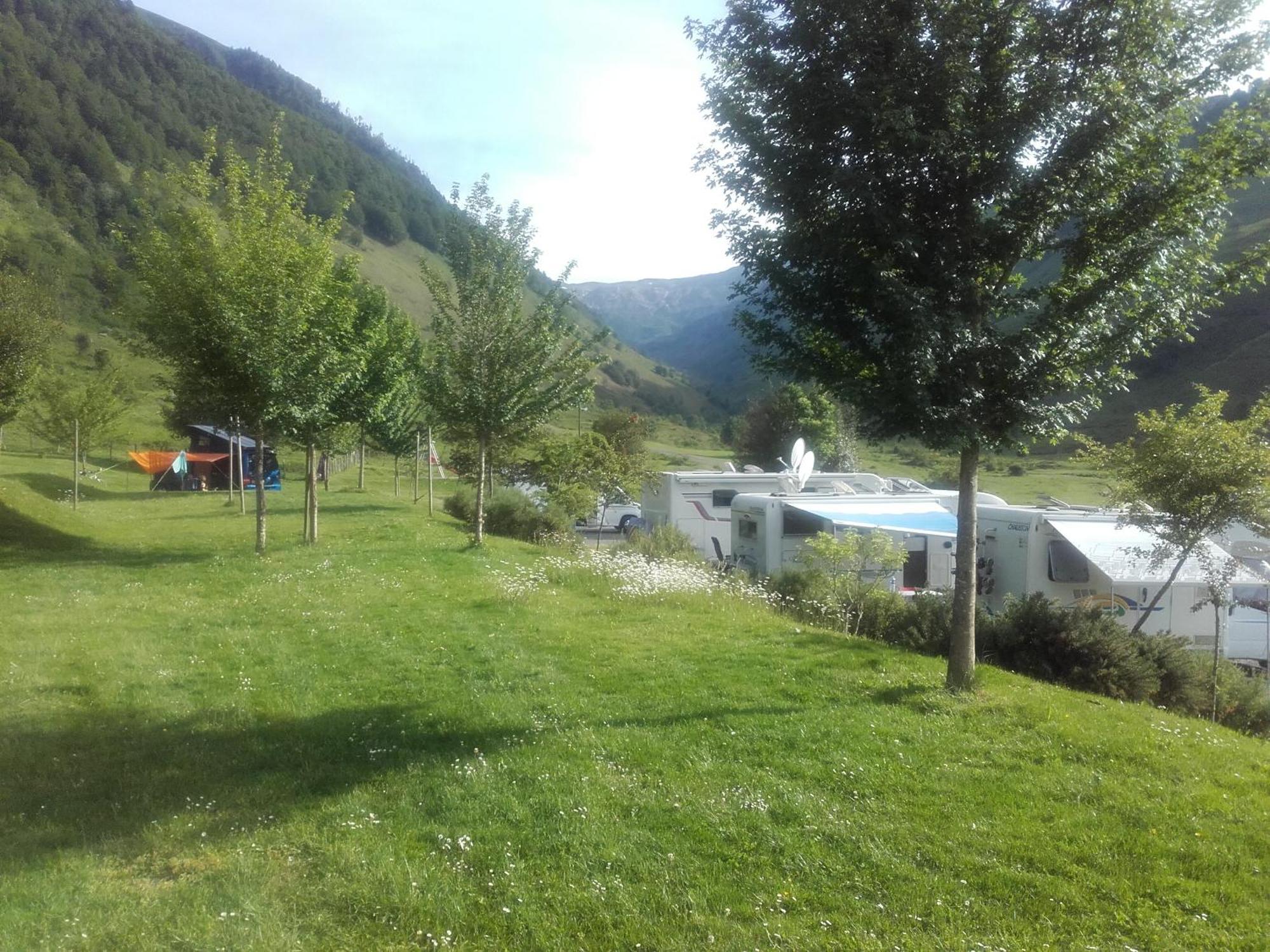 Gite De Montagne Du Plateau De Lhers- Accueil Randonneurs Accous Eksteriør bilde